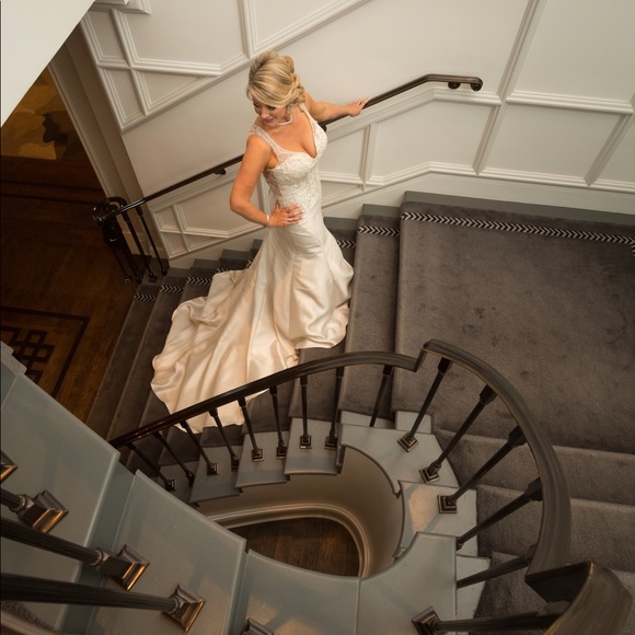 Essence of Australia Style D2294 Wedding Dress - Picture 8 of 10